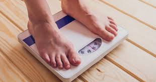 Por que as pessoas tentam tanto emagrecer? Quais as dietas e as loucuras que fazem para perder peso e os riscos para a saúde? Mas existe método saudável para se alcançar o objetivo. CONFIRA